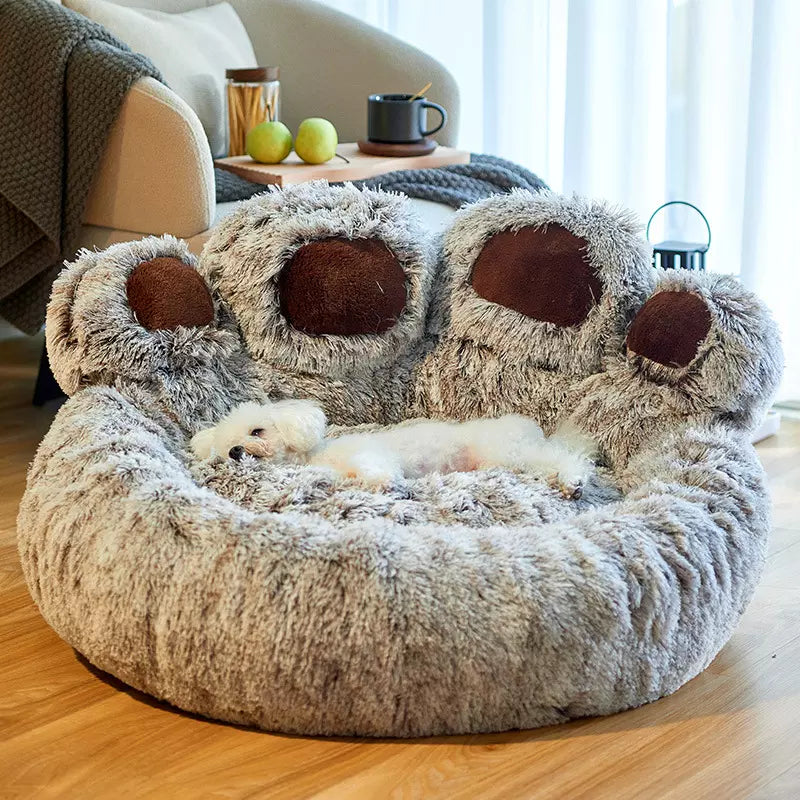 Hundebettt im Pfoten Design in Hellgrau