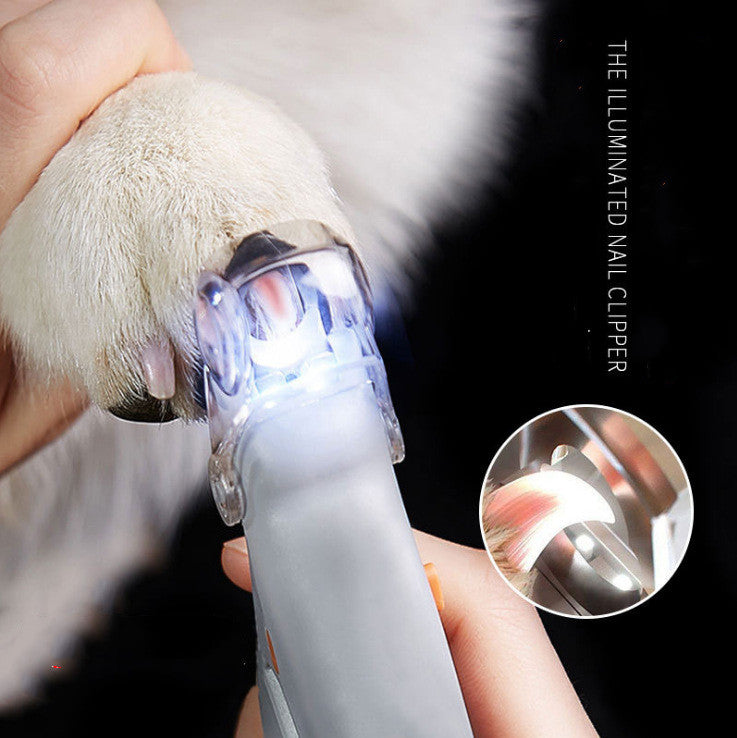 LED Haustier-Krallenzange mit Licht an Pfote