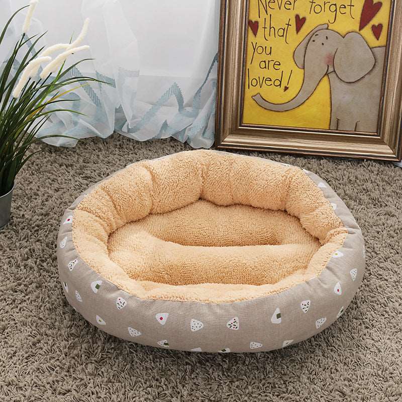 Hundebett beige mit weissem Sushi
