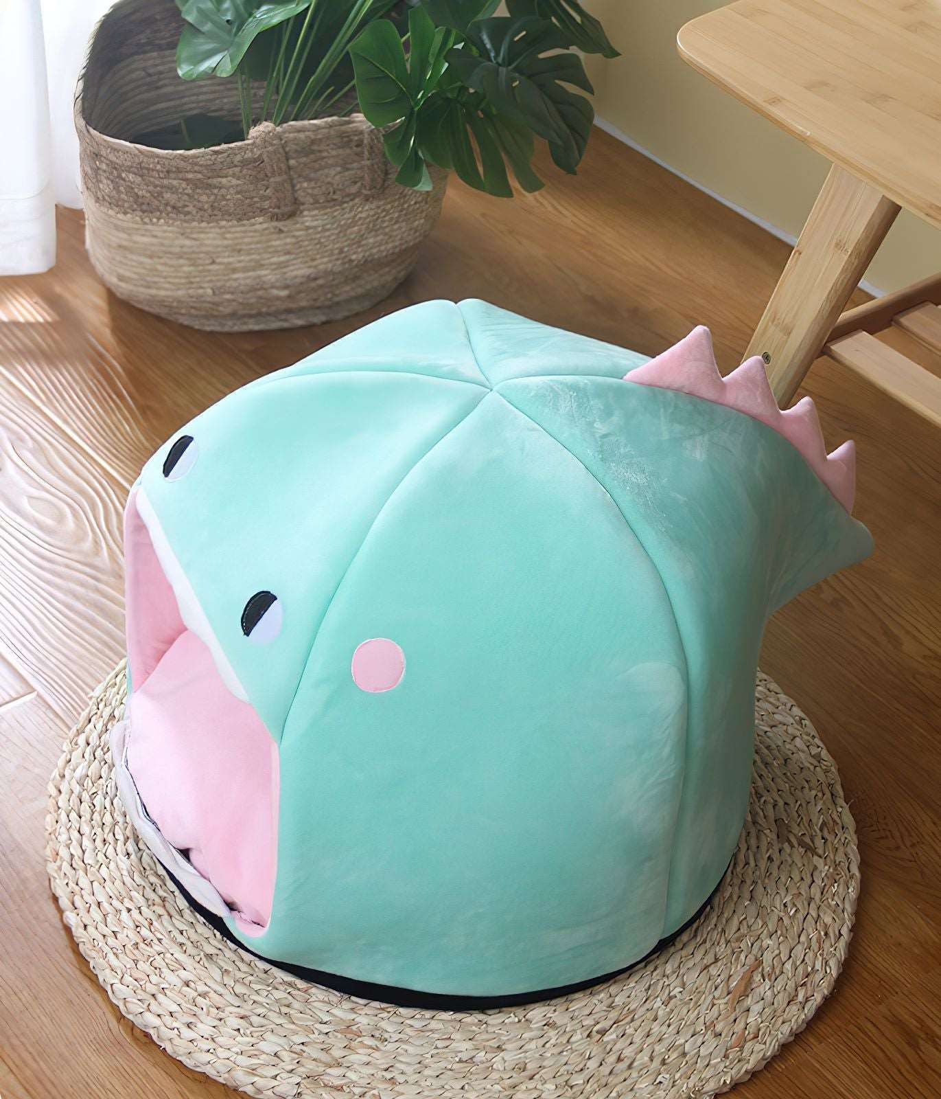 Kawaii Katzenbett grün mit Dinoschwanz