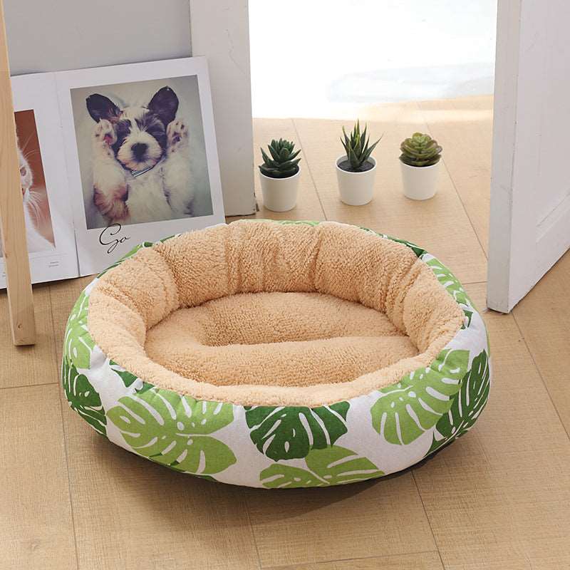 Hundebett weiss mit Monsteramotiv