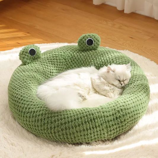 Katzennest im Frosch Design